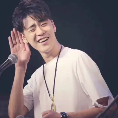 为何很多明星会热衷佛牌