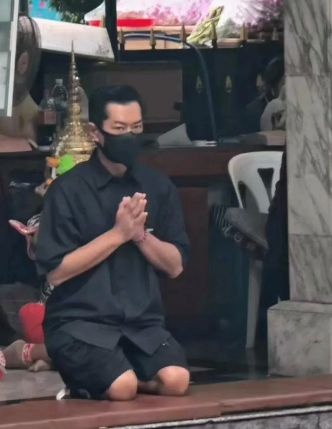 古天乐现身泰国四面佛!下跪还愿,捐4头金象